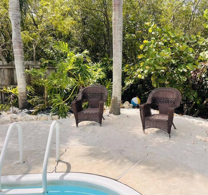Beach, Sand, Firepit And Pool 클리어워터 비치 외부 사진